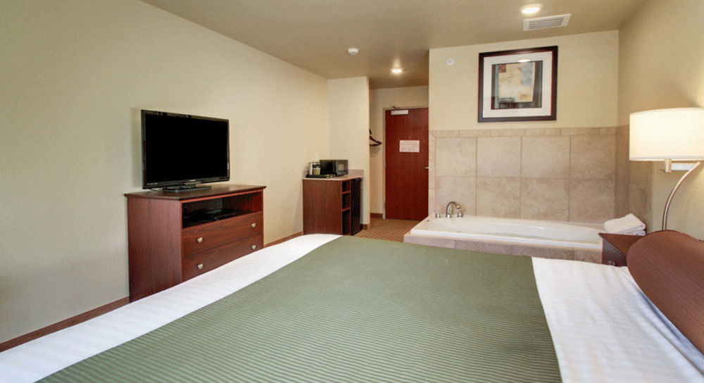 Cobblestone Hotel&Suites - Erie Buitenkant foto